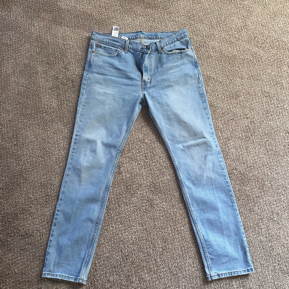 Levi jeans